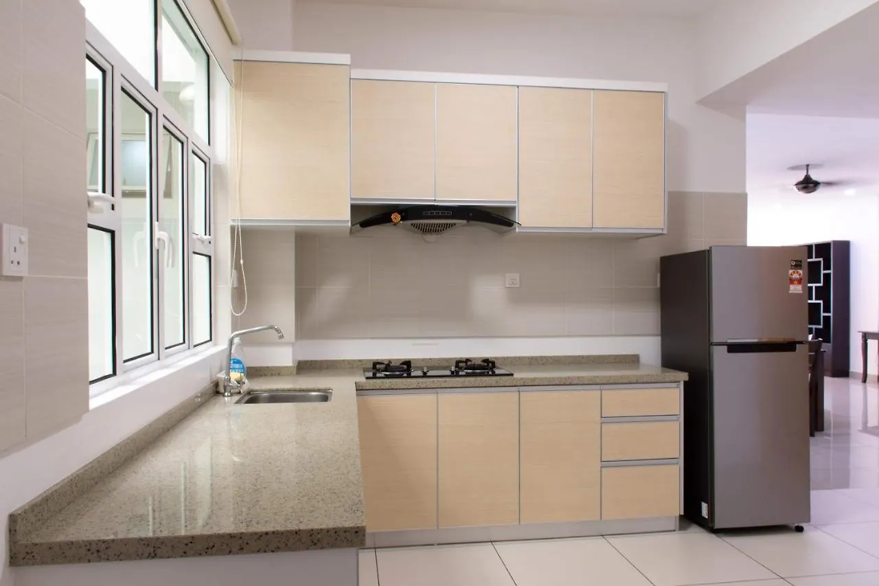 Apartment Meridian Sunset Suite By D Imperio Homestay Kampung Sungai Nibung Besar